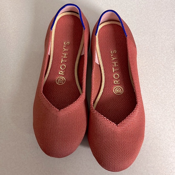 Rothy’s Discontinued color - “The Flat” salmon color - Picture 1 of 5